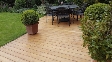 Deck vs. Patio - The Pros and Cons